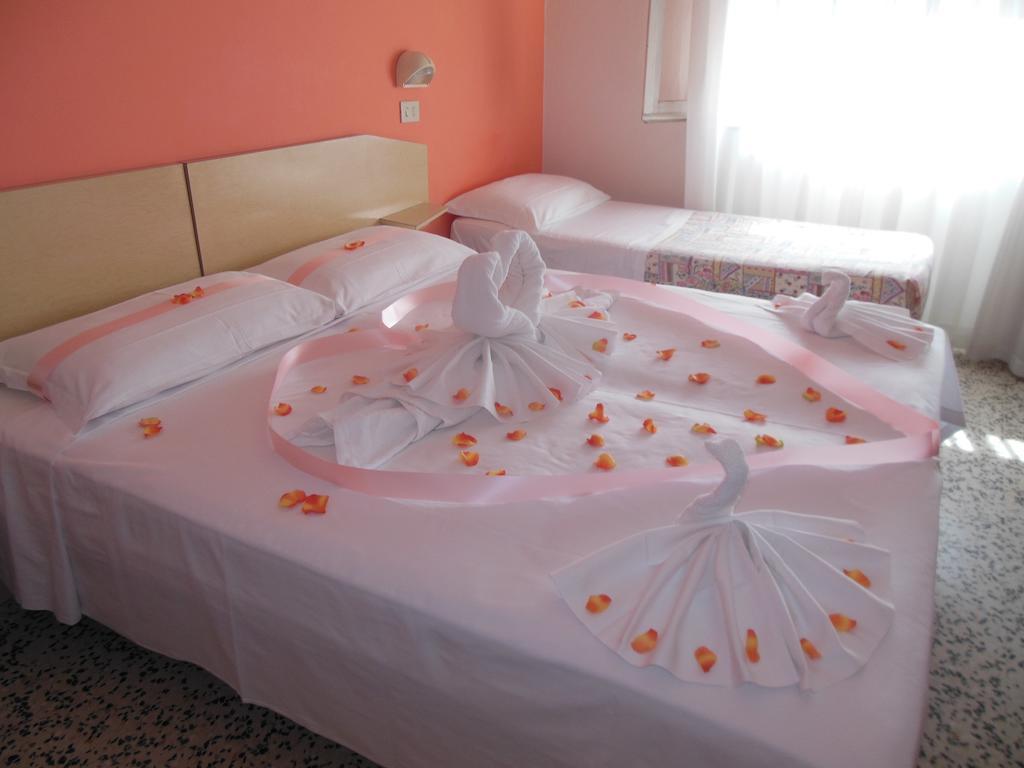Hotel Edy Rimini Exteriér fotografie