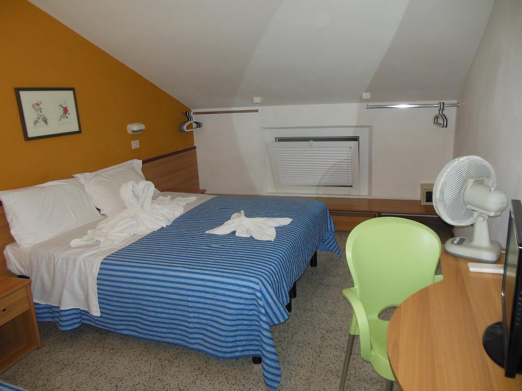 Hotel Edy Rimini Exteriér fotografie
