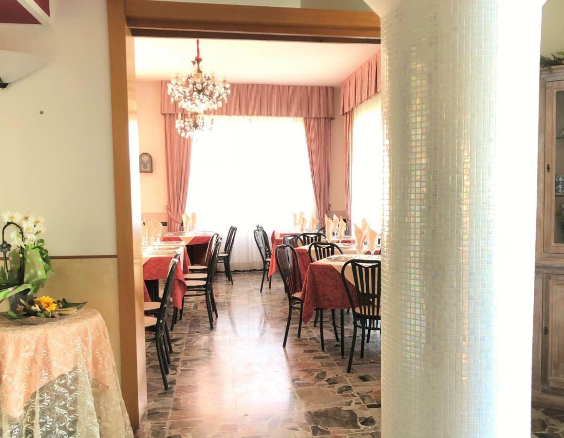 Hotel Edy Rimini Exteriér fotografie