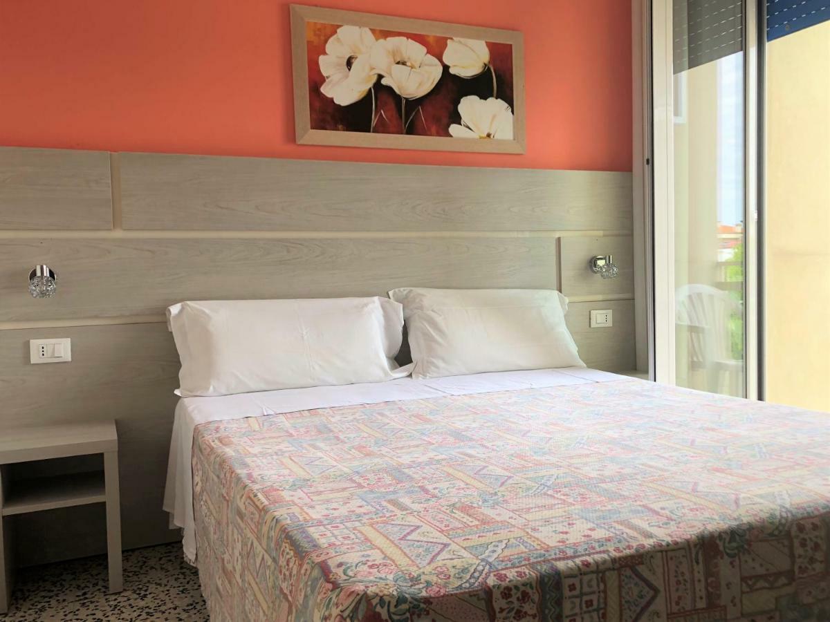 Hotel Edy Rimini Exteriér fotografie