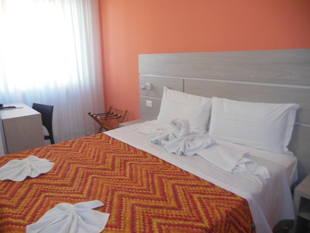 Hotel Edy Rimini Exteriér fotografie