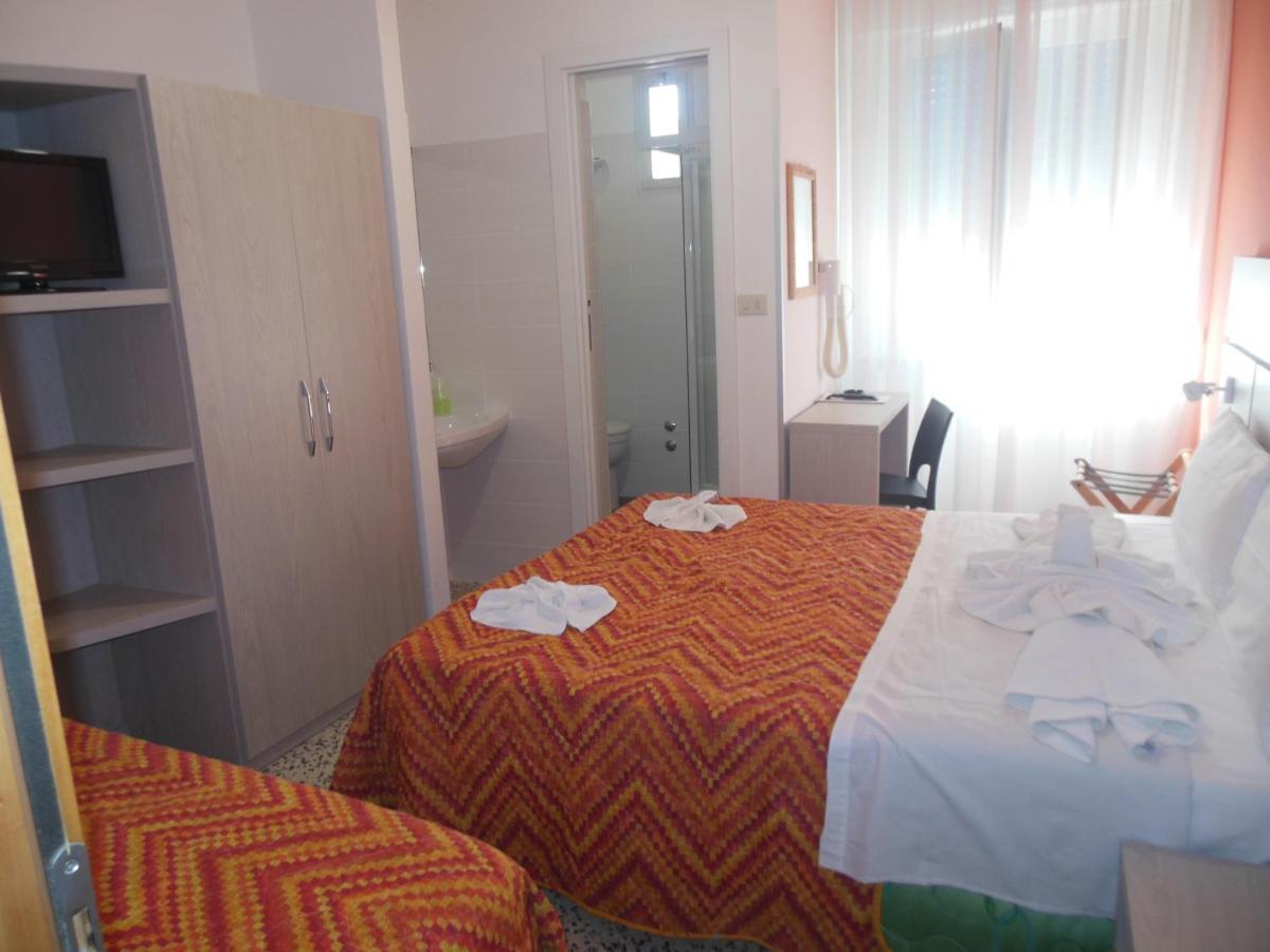 Hotel Edy Rimini Exteriér fotografie